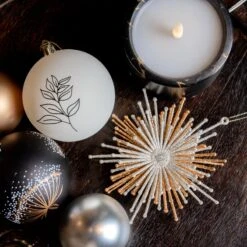 Lot De 12 Boules De Noël (D80 Mm) Sophia Blanc Laine -Village de Noel 12 boule incassable mat feuille papillon 2ass branch butterfly 129120 1687509006