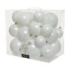 Lot De 26 Boules De Noël Lara Blanc -Village de Noel boite de 26 boules plast unies mix blanc d hiver 85274 1589524790