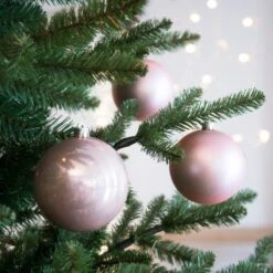 Lot De 4 Boules De Noël (D100 Mm) Alpine Rose Poudré -Village de Noel lot de 4 boules de no l d100 mm alpine rose poudr 32773 1623317407