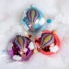 Lot De 6 Boules De Noël (D80 Mm) En Verre Montgolfière Multicolore -Village de Noel lot de 6 boules de no l d80 mm en verre montgolfi re multicolore 129143 1687340411
