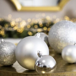 Lot De 20 Boules De Noël Assorties New Alpine Argent -Village de Noel newalpine argent deco 744