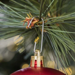 Lot De 30 Boules De Noël Assorties New Alpine Rouge 9 Lot De 30 Boules De Noël Assorties New Alpine Rouge -Village de Noel newalpiner rouge attache 685 2